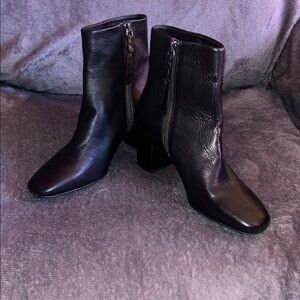 Chic Black Slendid Leather Heeled Boots